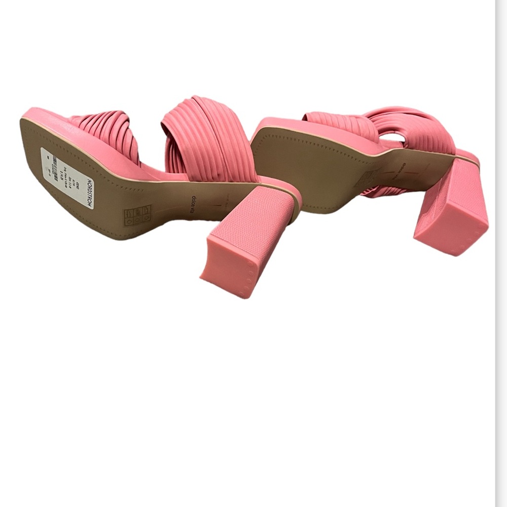 Pink slides size 9.5 - Picture 4 of 5